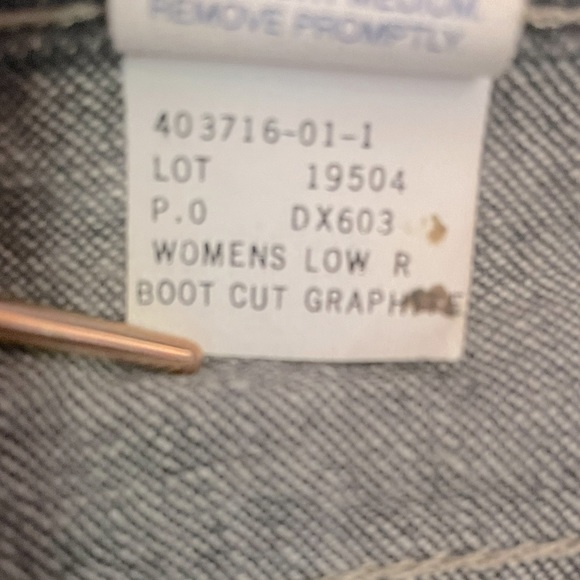 Vintage Old Navy Blue Jeans in Gray wash, Low Rise/Boot Cut - Picture 6 of 7